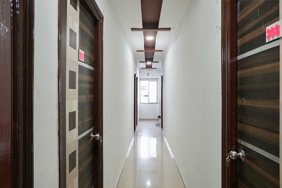 OYO 27821 Hotel Royal Inn Pune, Kharadi Pune, Pune