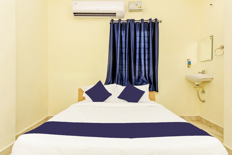 SilverKey Executive Stays 27824 Dharamkar Residency, Gachibowli, Hyderabad