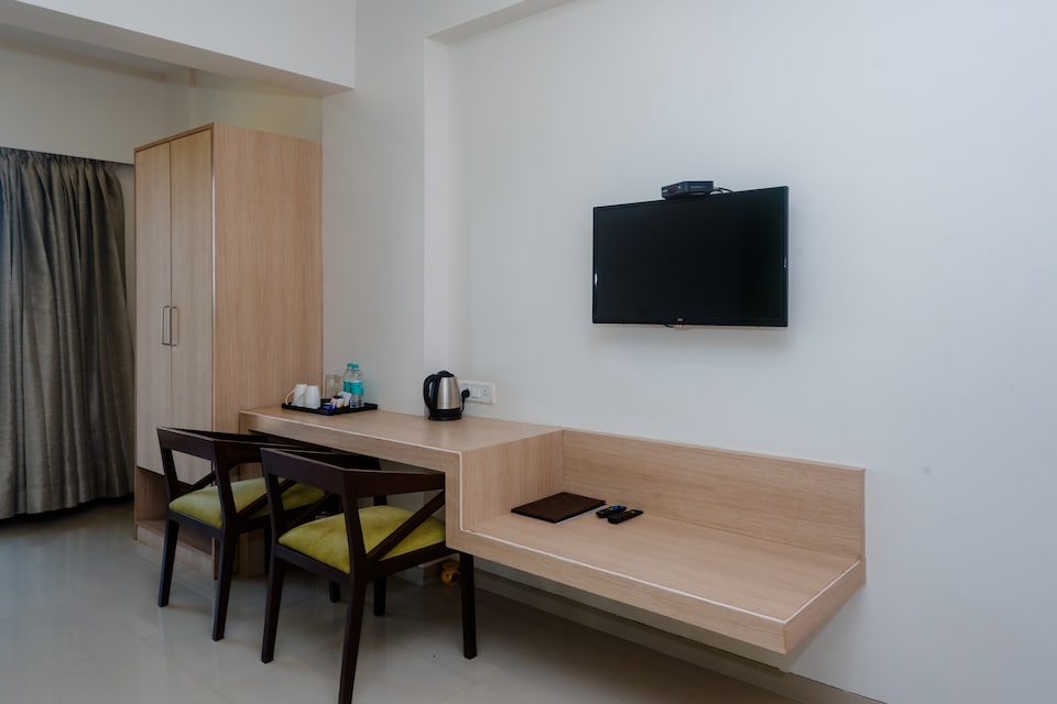 Capital O 27828 The Ridge Resort, Mumbai- Kalyan-Bhiwandi- Badalapur, Mumbai