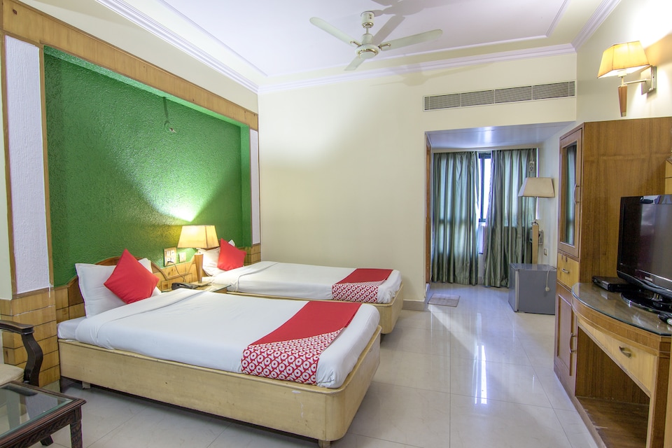 Collection O Hotel Green Forest, Boring Road Patna, Patna