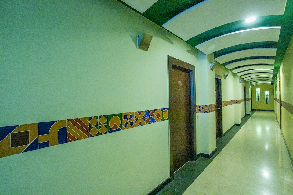 OYO Agi Dynasty Suites Near Cubbon Park, MG Road Bangalore, Bangalore