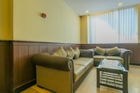 OYO Agi Dynasty Suites Near Cubbon Park