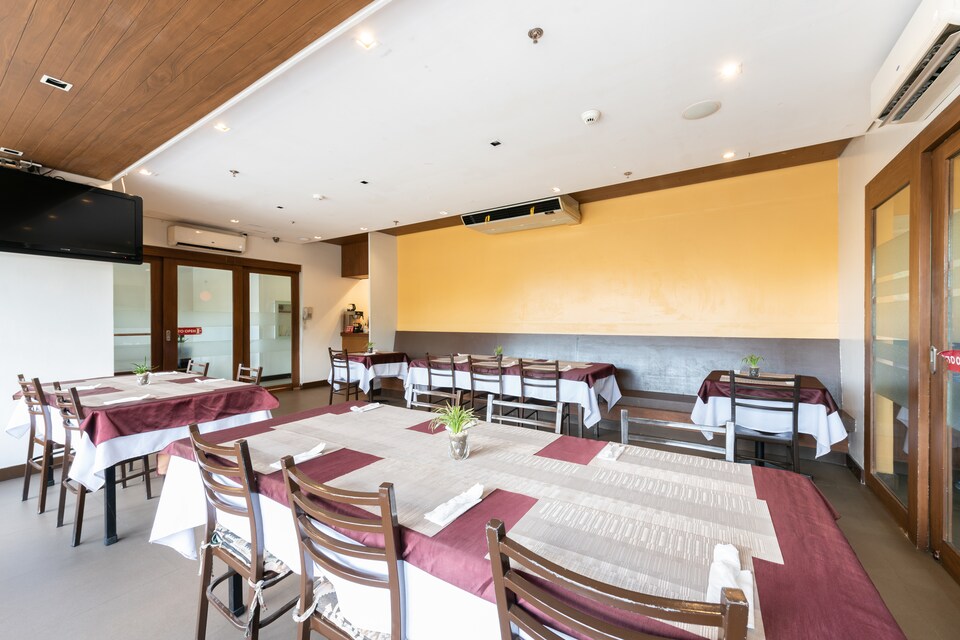 OYO 125 West Makati Hotel, San Antonio Manila, Manila