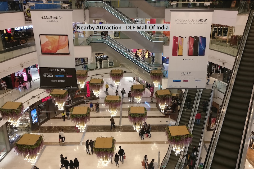 OYO SilverKey 27892 Shanti Complex, Noida Stadium, Noida