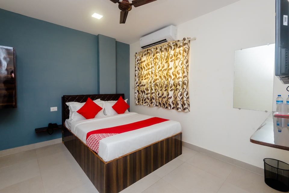 OYO 27896 Everest Inn, Mumbai-Vashi-Turbhe-Sanpada, Mumbai