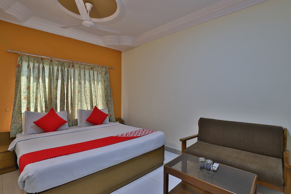 Capital O 27897 Hotel The Grand Bansi, Jamnagar, जामनगर