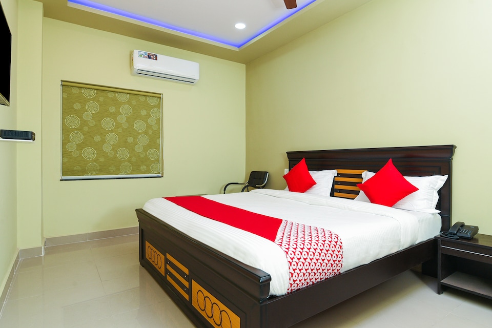 OYO 27902 Center Point The Hotel, Daba Gardens Visakhapatnam, Visakhapatnam