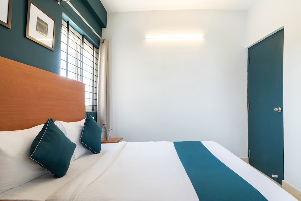 SilverKey Executive Stays 27924 Yelahanka New Town, Airport Road Bangalore, Bangalore