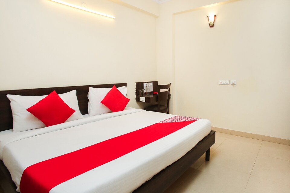 OYO Flagship 27926 Sector 66 Noida, Noida City, Noida