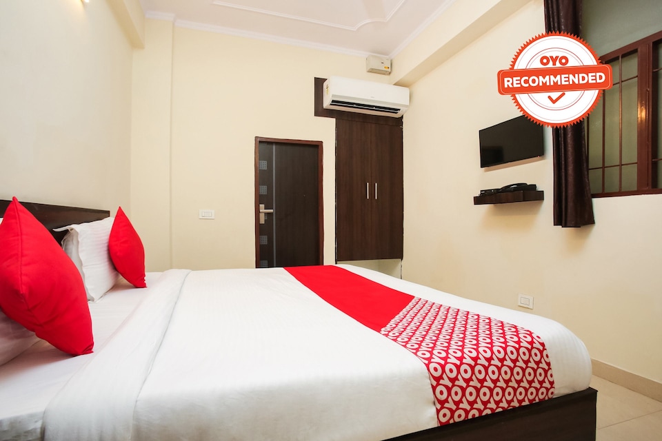 OYO Flagship 27926 Sector 66 Noida, Noida City, Noida