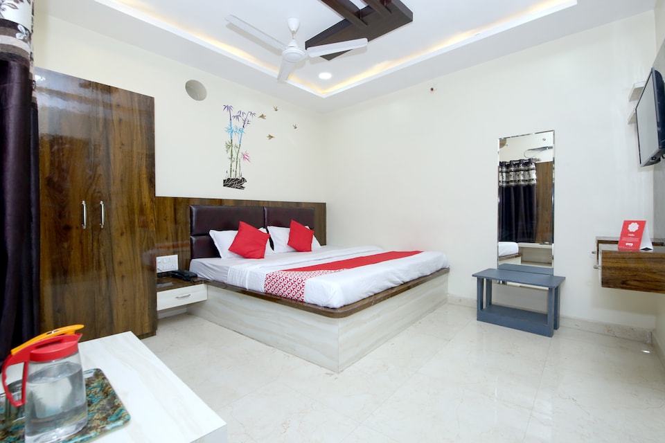 Flagship Hotel Green Valley, Station Road - Raipur, Raipur