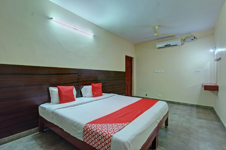 OYO 27946 Sandhanam As Abode, Trichy Central, Trichy