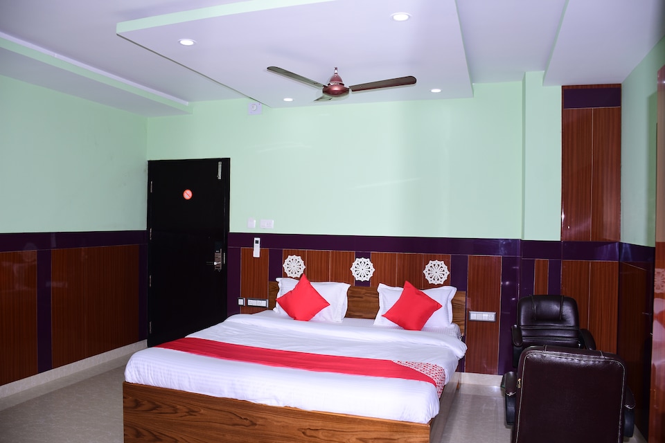 OYO 27951 Hotel 707, Bapuji Nagar, Bhubaneswar