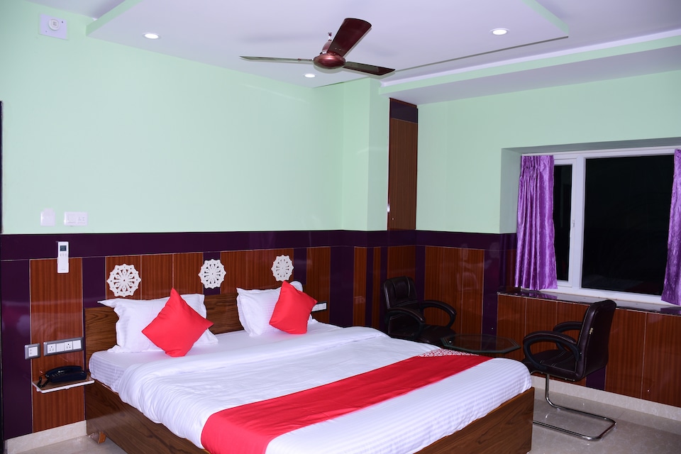 OYO 27951 Hotel 707, Bapuji Nagar, Bhubaneswar