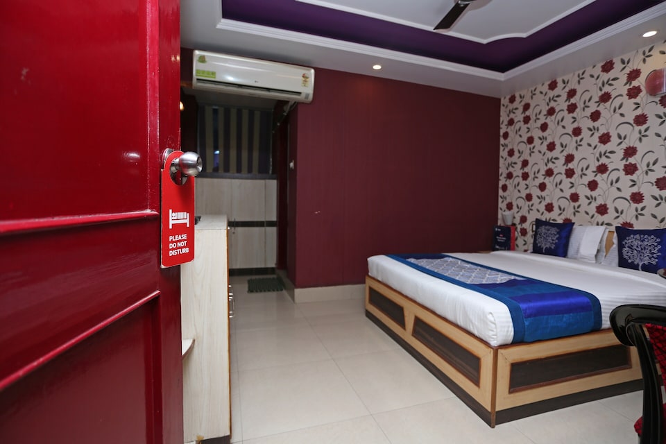 OYO 3293 Amit Hotel, Bailey Road, Patna