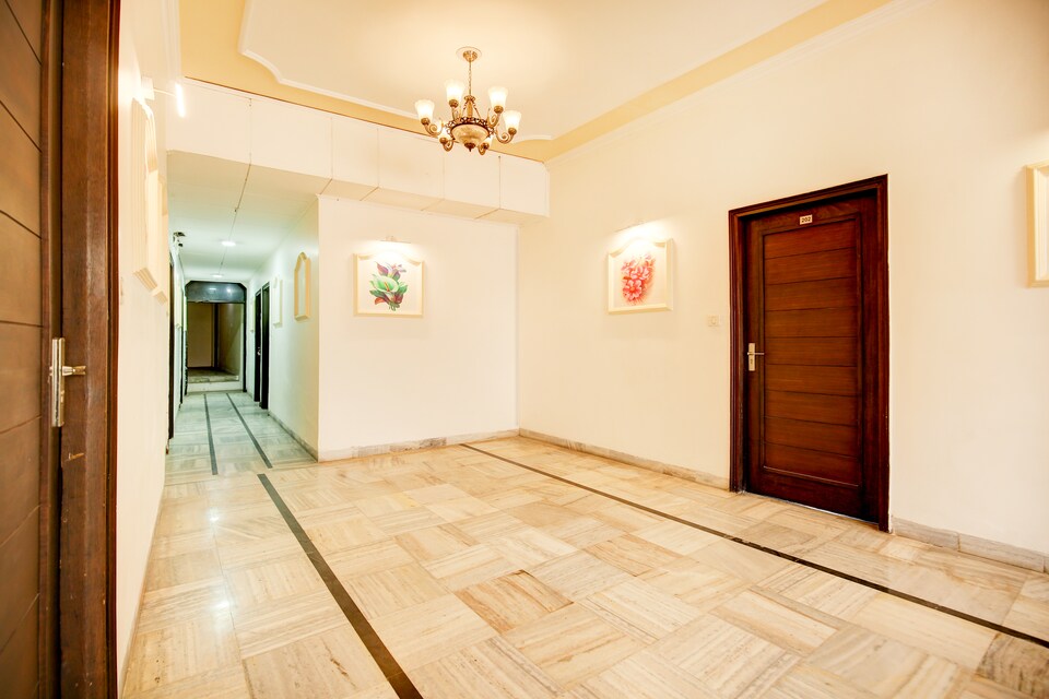Hotel O by OYO Dera Bassi Ambala-Chandigarh Road, Zirakpur, Zirakpur