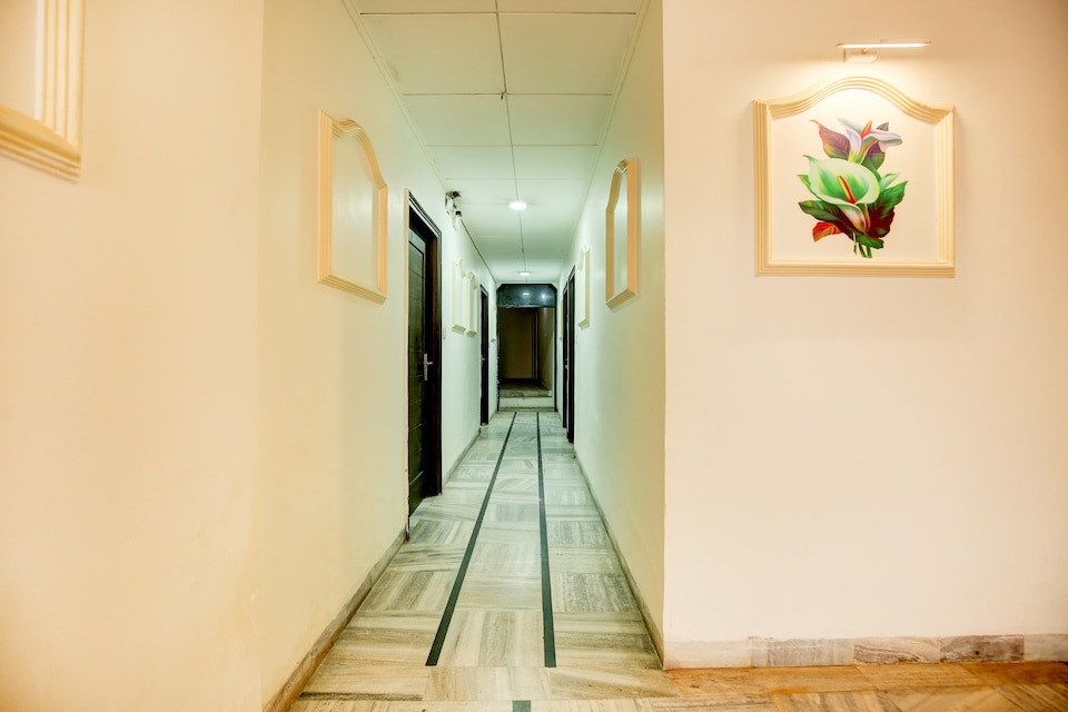 Hotel O by OYO Dera Bassi Ambala-Chandigarh Road, Zirakpur, Zirakpur