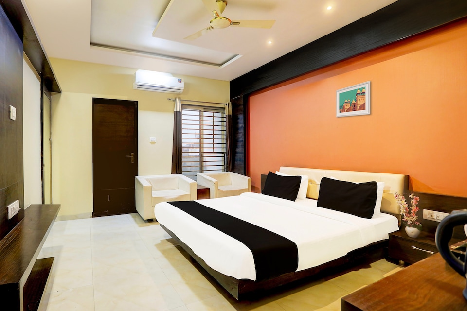 Hotel O Badridham Nagar AB Road, Dewas City, Dewas