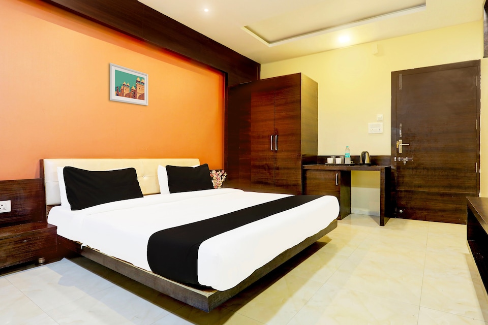 Hotel O Badridham Nagar AB Road, Dewas City, Dewas