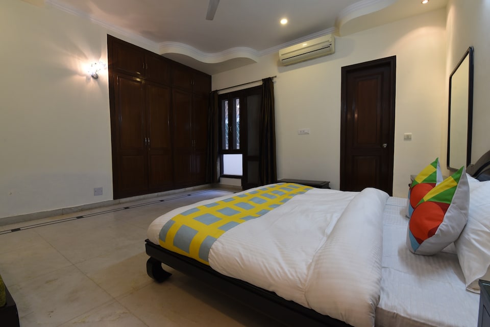 OYO 27966 Lavish Stay Near Giani's, Greater Kailash Delhi, Delhi