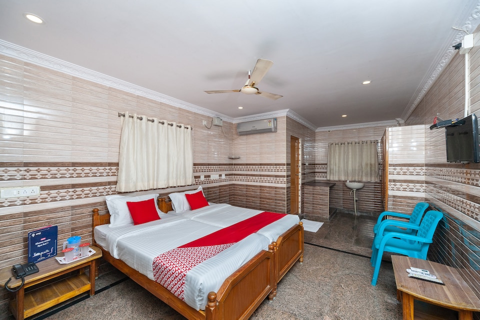OYO 27967 Hotel Kr Bhavan, Renigunta Road Tirupati, Tirupati