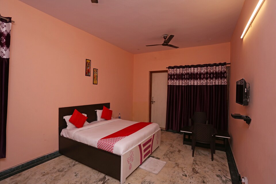 OYO 27969 Radiant Casa, Noida Industrial Area Mamura, Noida