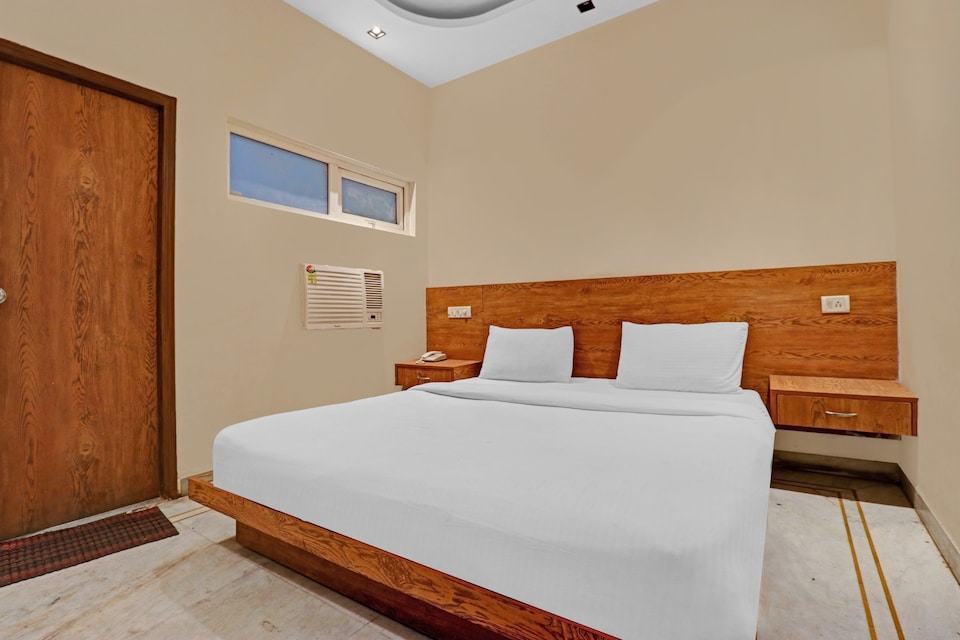 OYO Hotel Good Luck, Airport Delhi, Delhi Transit