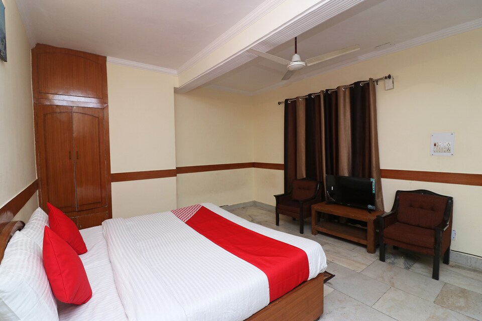 OYO 28009 Hotel Rajdhani Palace, Tehri, Tehri