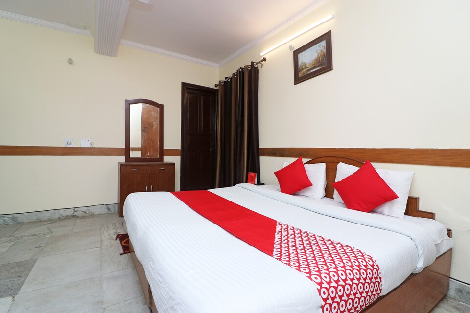 OYO 28009 Hotel Rajdhani Palace, Tehri, Tehri