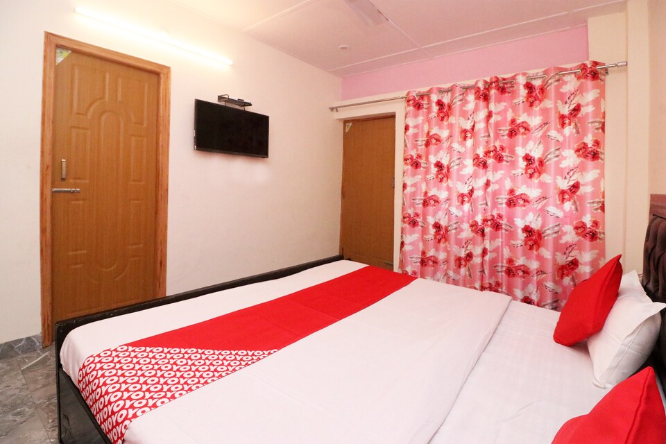 OYO 7 Mile Stone, Picture palace Mussoorie, Mussoorie