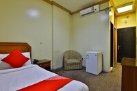 OYO 150 Al Hamra Palace Al Aswaq