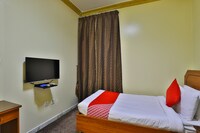 OYO 150 Al Hamra Palace Al Aswaq