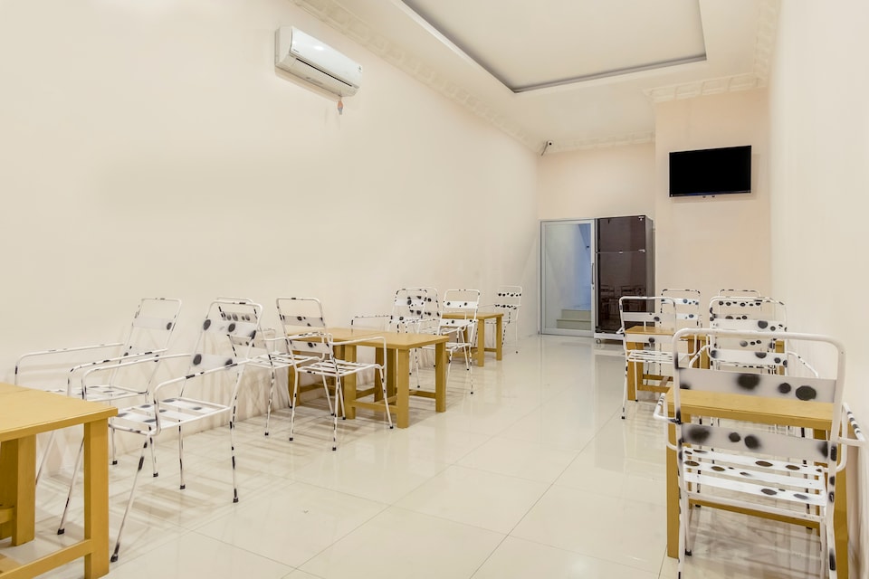 OYO 355 Fella Homestay, Medan, Medan