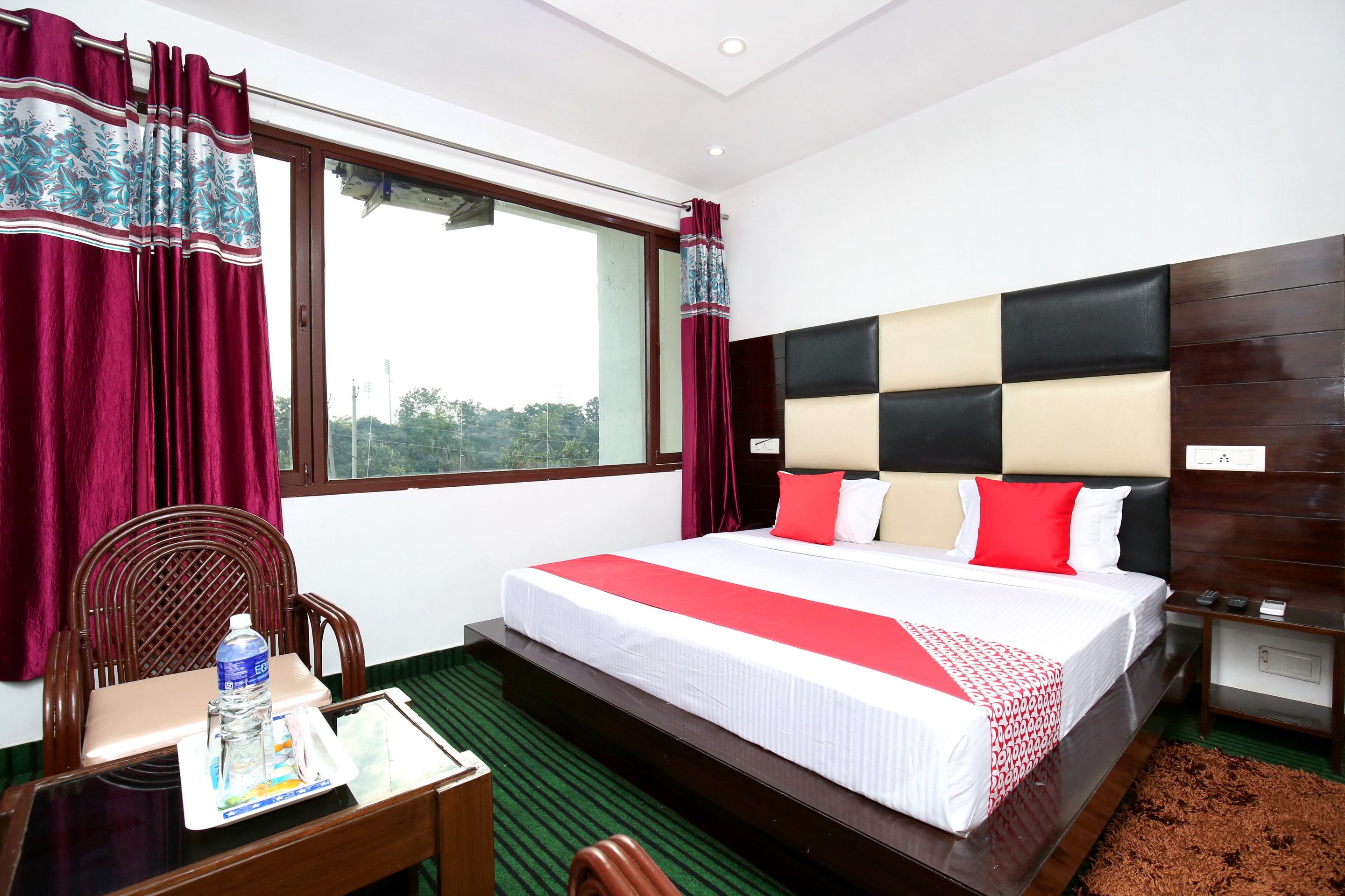 OYO 28042 Hotel Panchkula Inn  OYO Rooms Panchkula  Book    2413 OYO