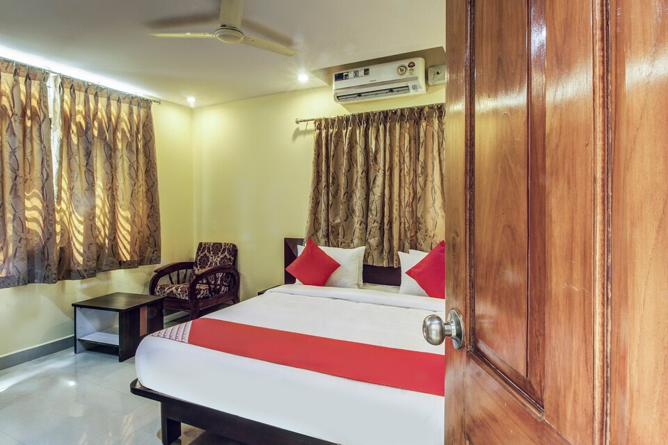 OYO 28047 Hotel Galaxy Residency, Dharwad, Hubli-Dharwad
