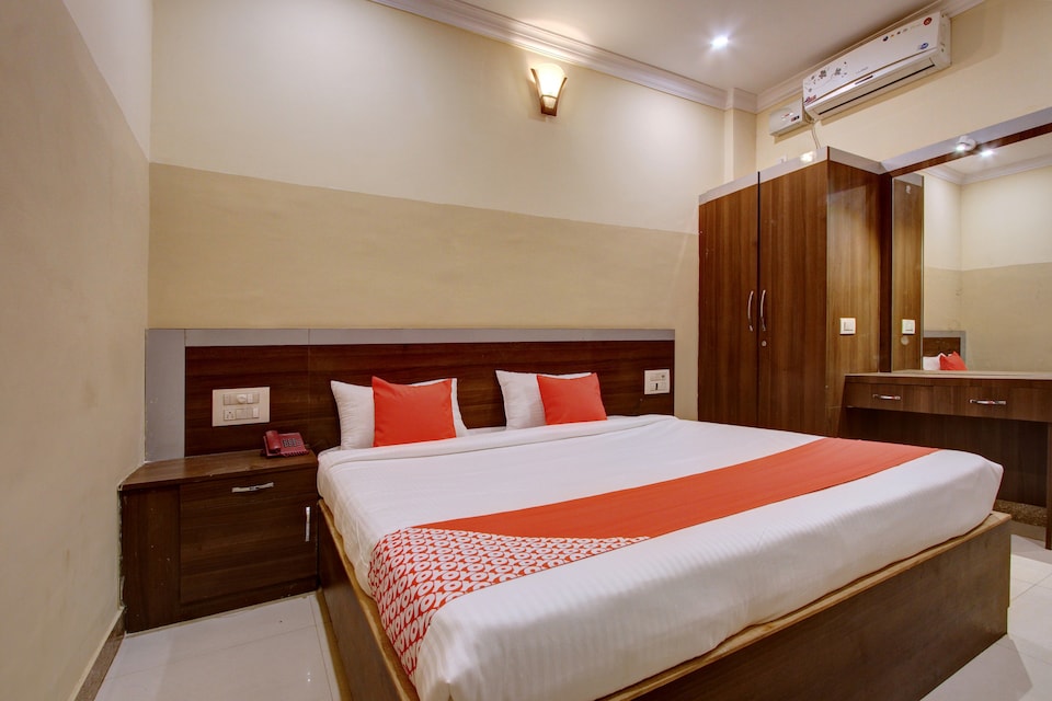 OYO 28094 Rathneshwari Residency, Mysore Outer, Mysore