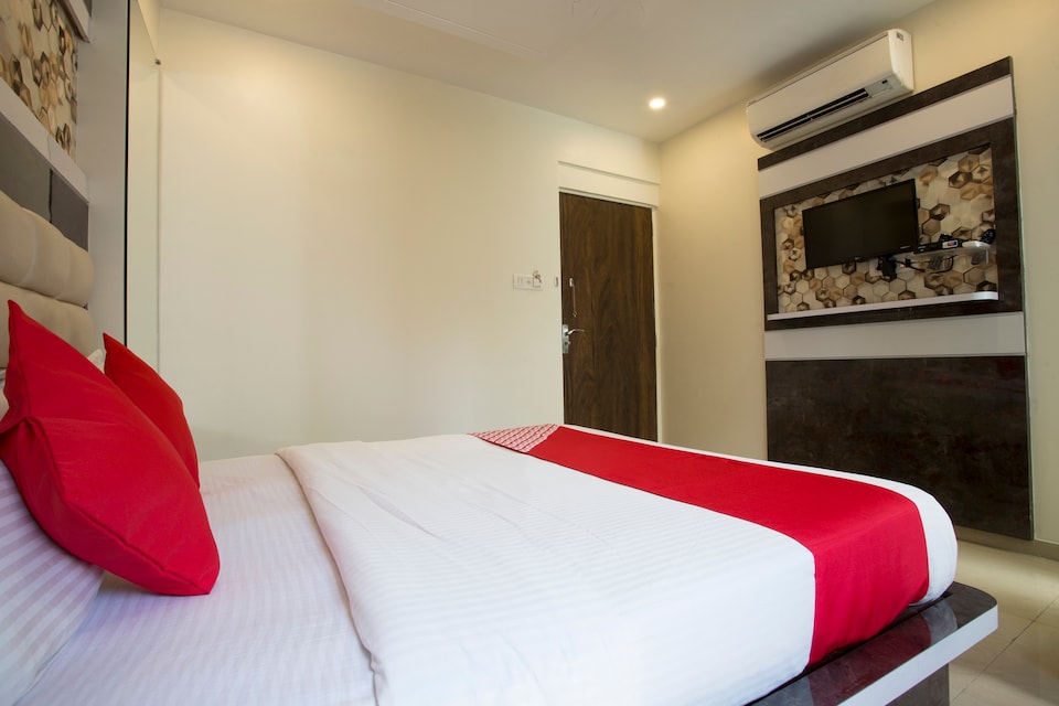 OYO 28127 Hotel Kwality Inn, Mumbai Borivali-Dahisar-Mira Road, Mumbai