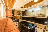 OYO Hotel Tavern Near Lotus Temple