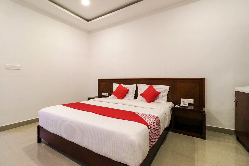 OYO 28136 Myr Residency, Anantapur-II, Anantapur