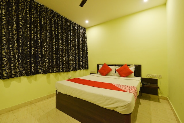 Hotel O Apple 9