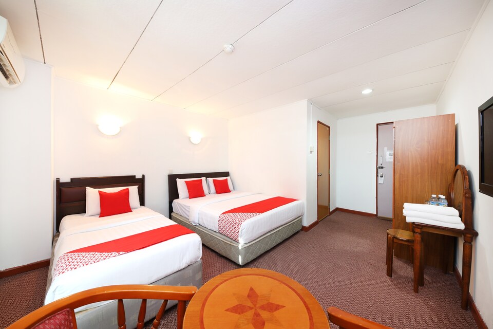 OYO 699 Plaza Hotel, Kota Kinabalu, Kota Kinabalu