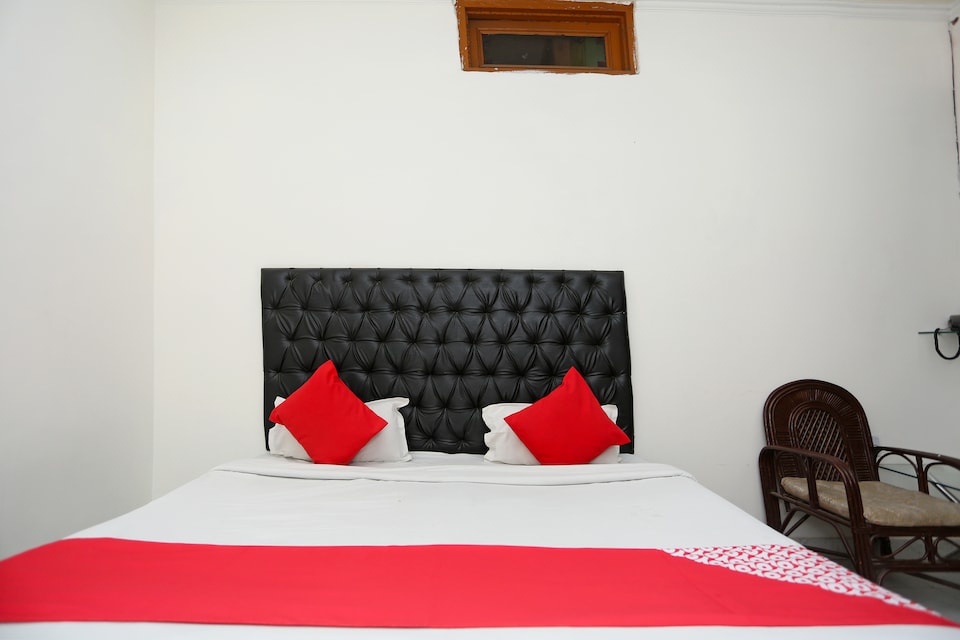 OYO 28153 Hotel Green Tree, Kalka, Kalka