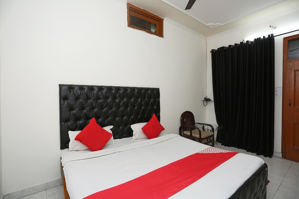 OYO 28153 Hotel Green Tree, Kalka, Kalka