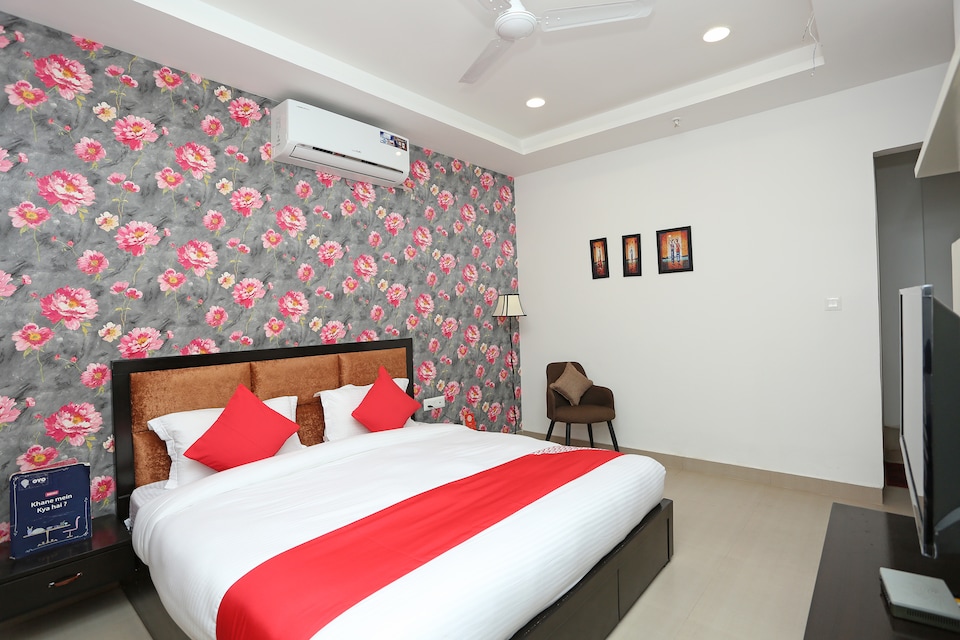 OYO 28158 Avalon Taj View, Fatehabad Road, Agra