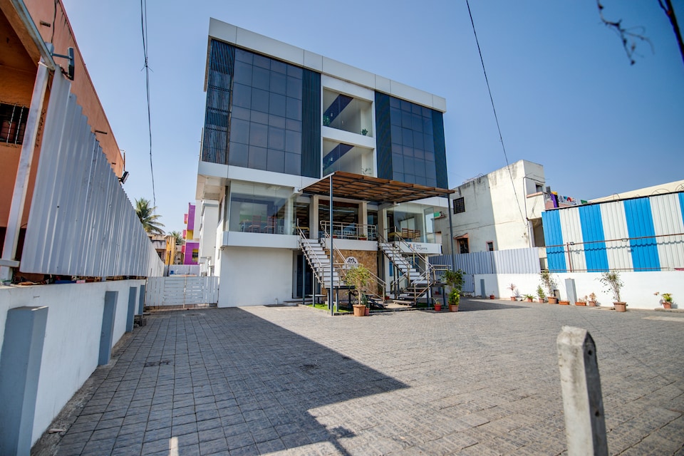 Collection 28164 Hotel Shubham Inn, Satara, Satara