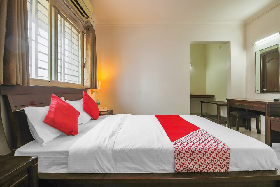 Capital O 28178 Mega Inn, Hospet-II, Hospet