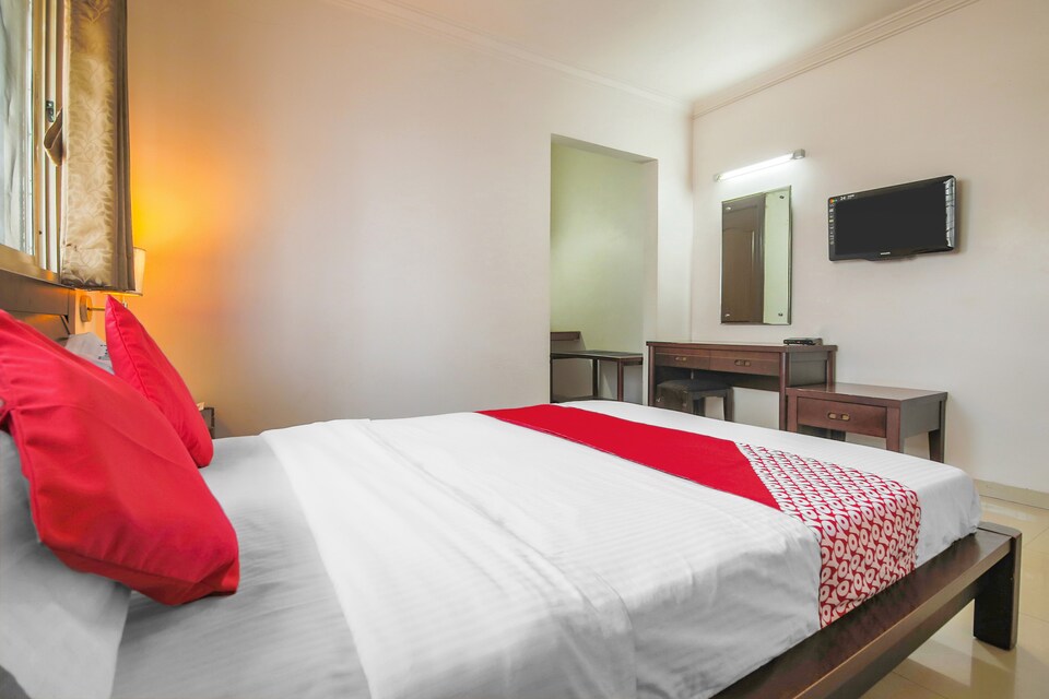 Capital O 28178 Mega Inn, Hospet-II, Hospet