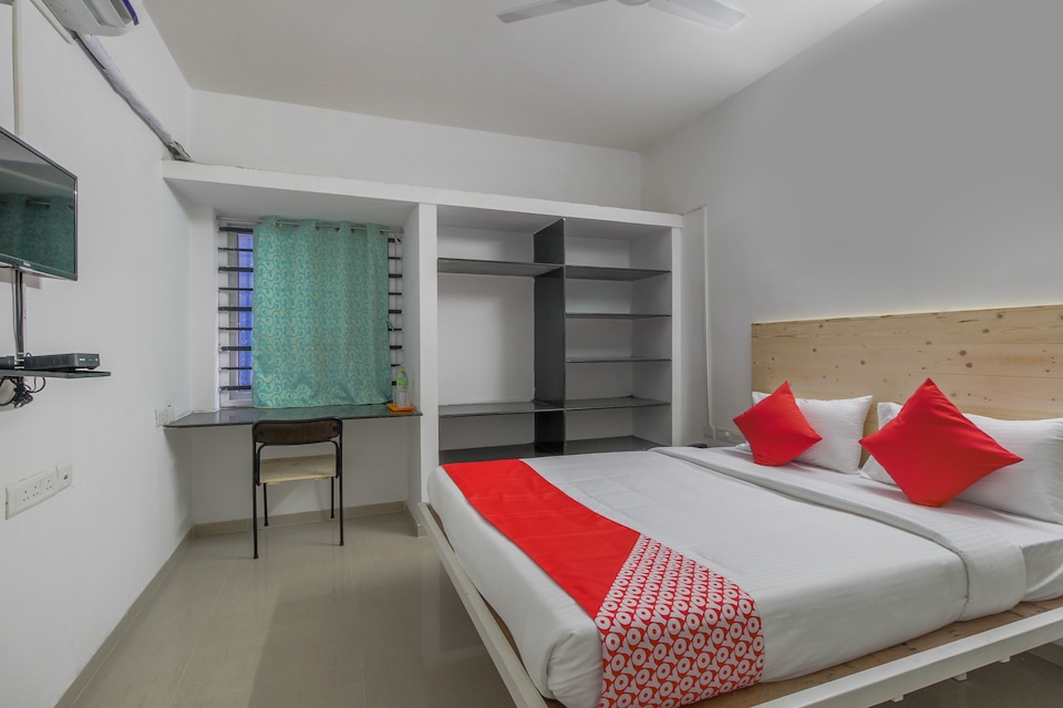 OYO 28223 Sri Sharu Enclave, Sathy Road, Coimbatore