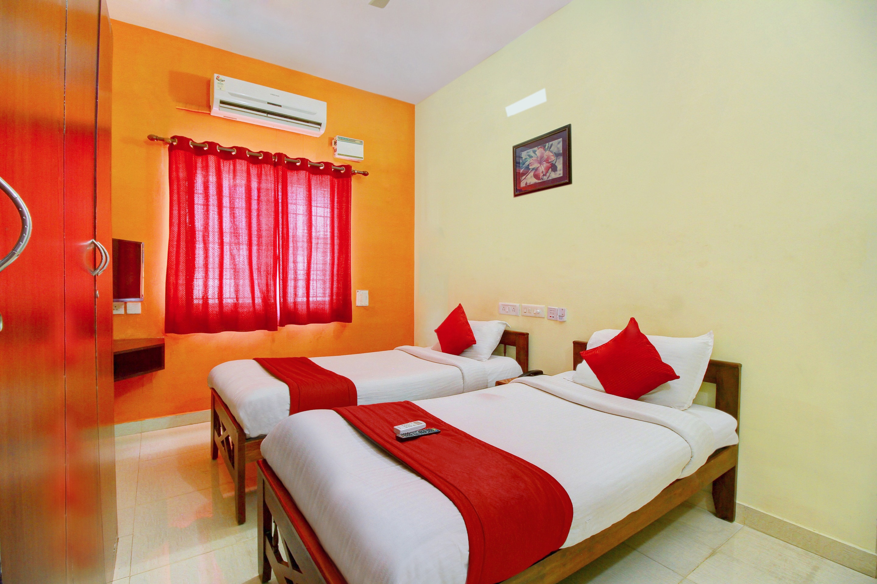 Hotels in Mount Road, Chennai for International Guests Starting ₹499