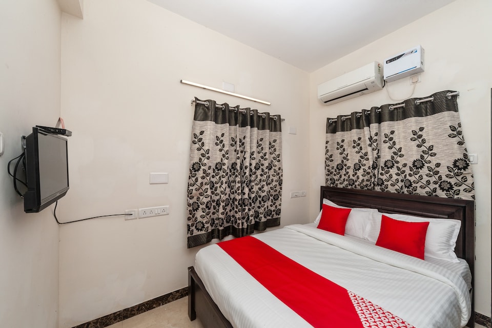 OYO Skye Service Apartments Near Chennai International Airport, Trade Center, Chennai